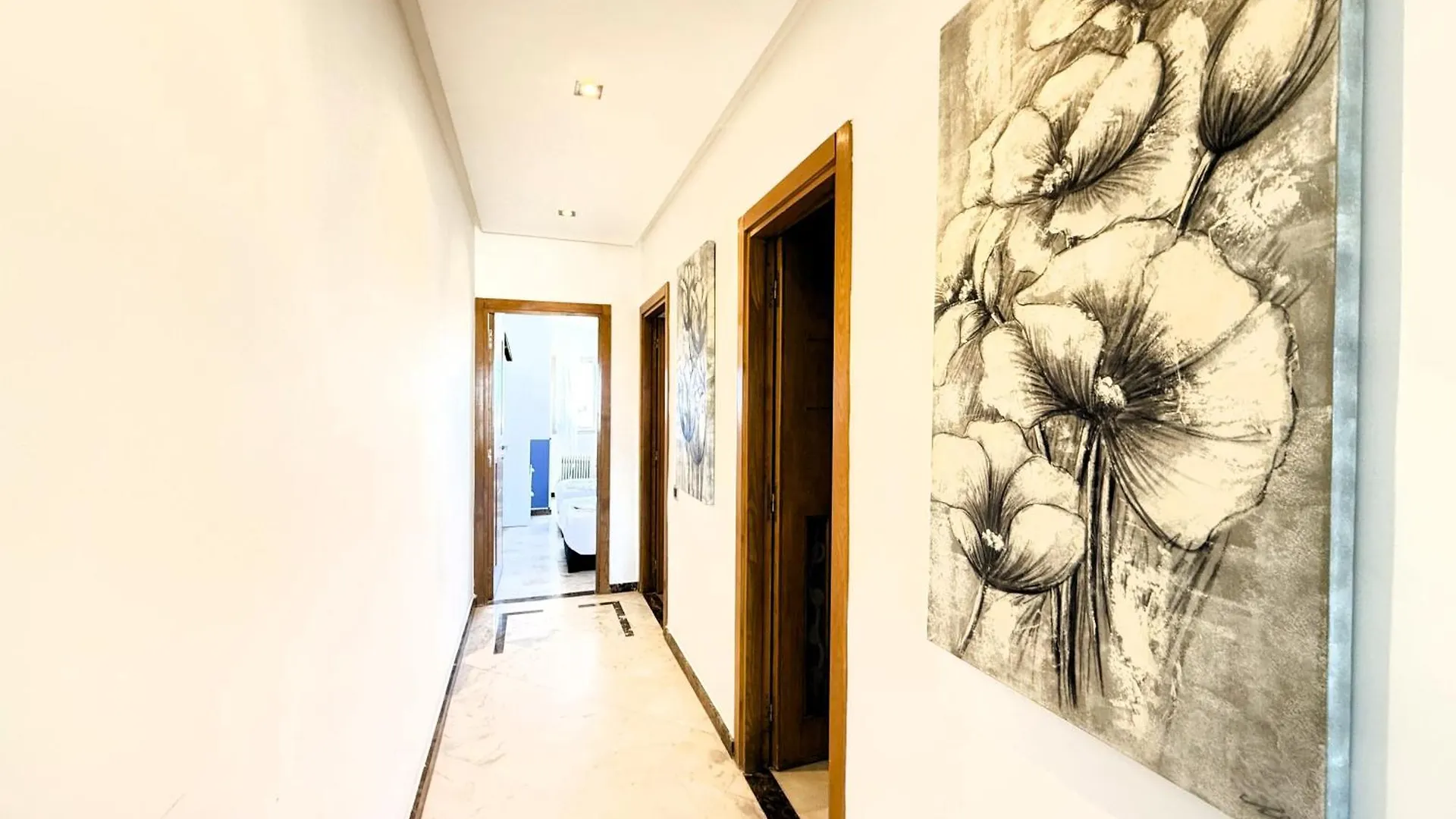 Cosy Sunny Central - 2 Bdr Near Train And Tram 카사블랑카 아파트