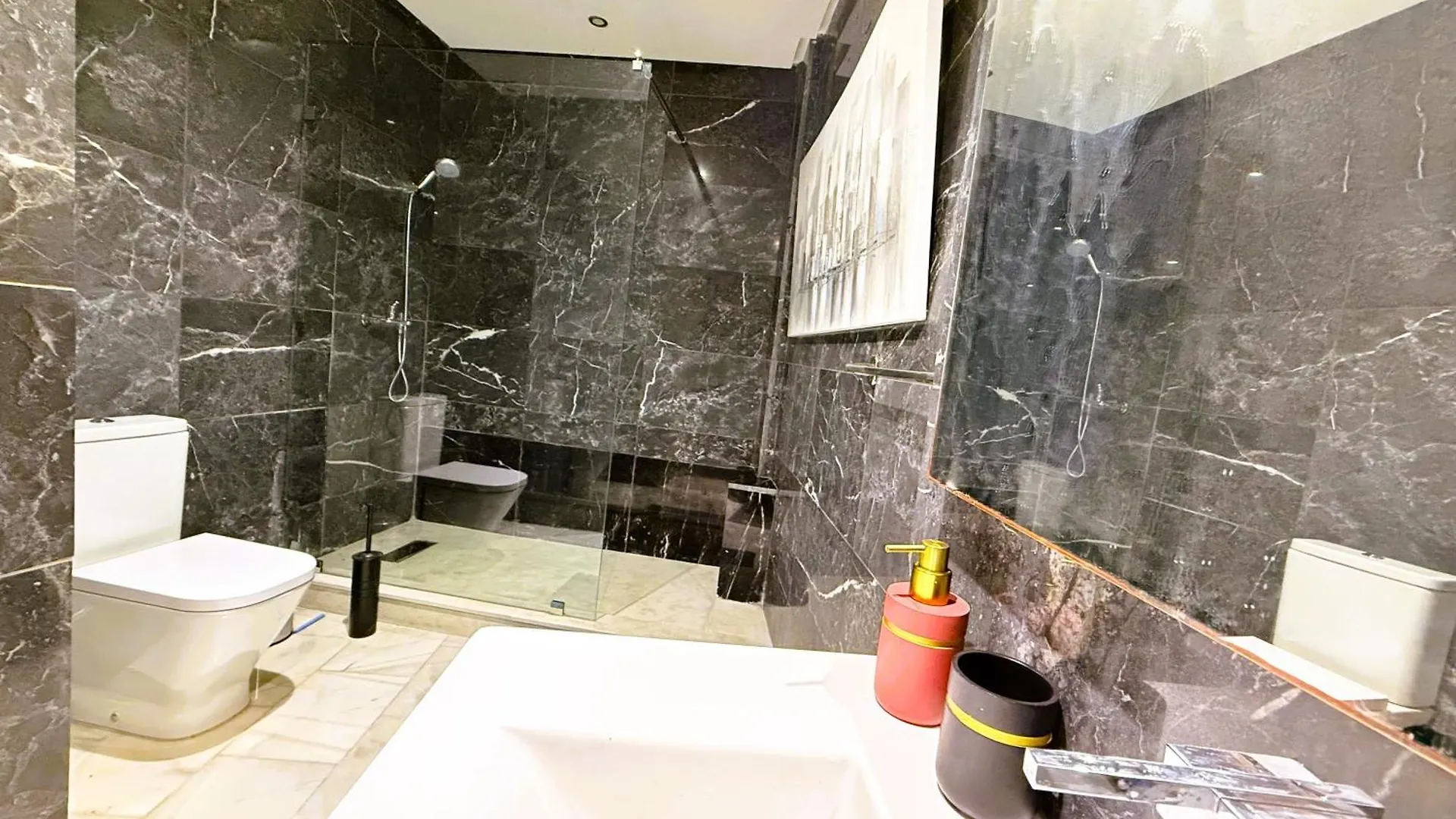 Daire Cosy Sunny Central - 2 Bdr Near Train And Tram Kazablanka
