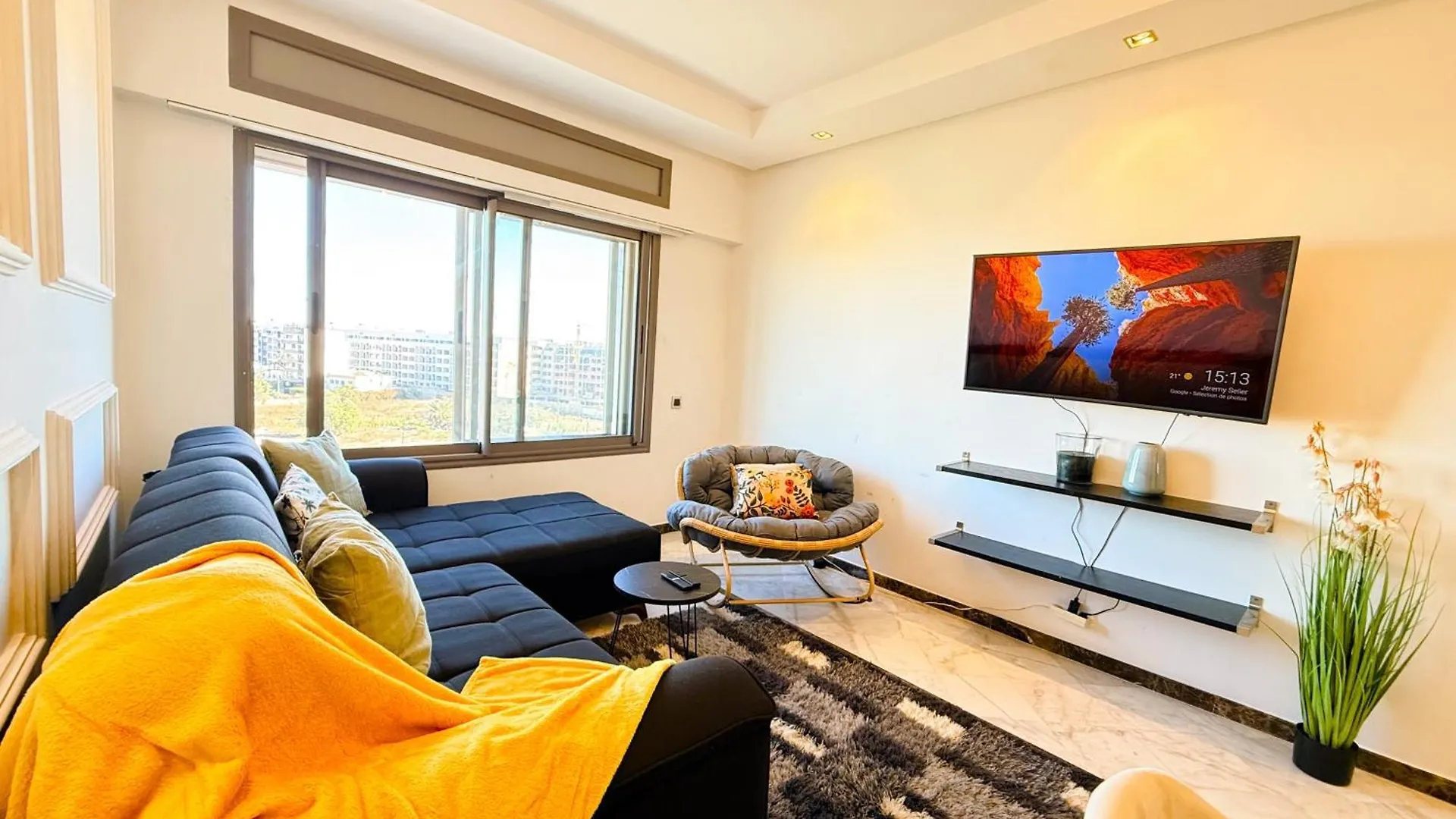 Cosy Sunny Central - 2 Bdr Near Train And Tram Kazablanka 0*,  Fas